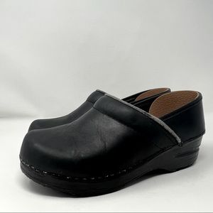 Sanita   Izabella  Classic  Original Danish Black  Clogs Size 35 / 4-